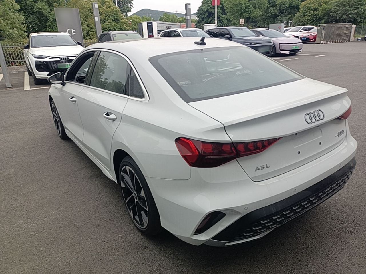 Audi A3 Long — задняя часть с шильдиком A3L, вид сзади