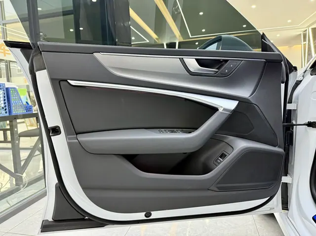 Ауди A7L из Китая — фото 7 с площадки Guazi