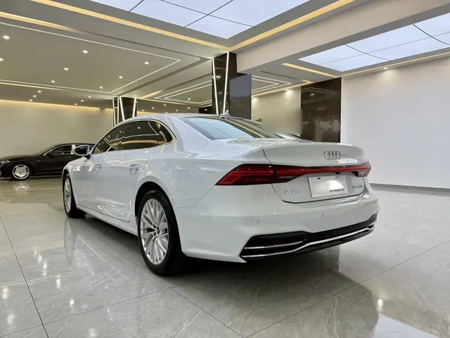Ауди A7L из Китая — фото 16 с площадки Guazi