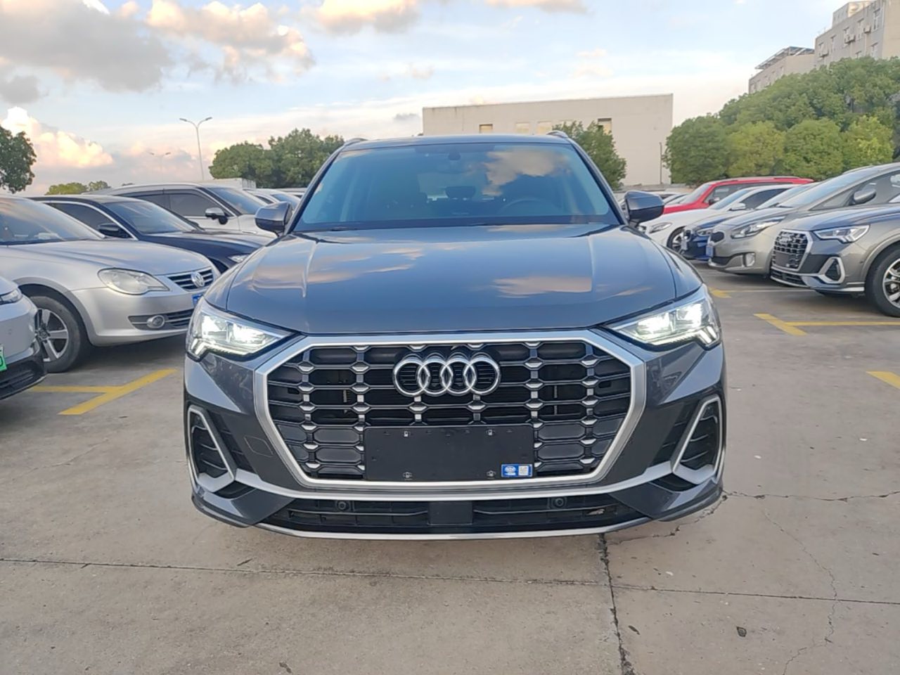 Audi Q3 F3 из Китая