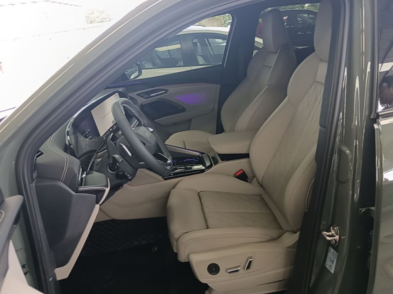 Передние сиденья Audi Q5L из Китая