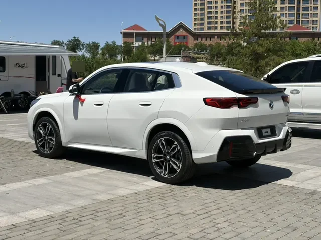 БМВ Х2 из Китая — фото 5 с площадки Guazi