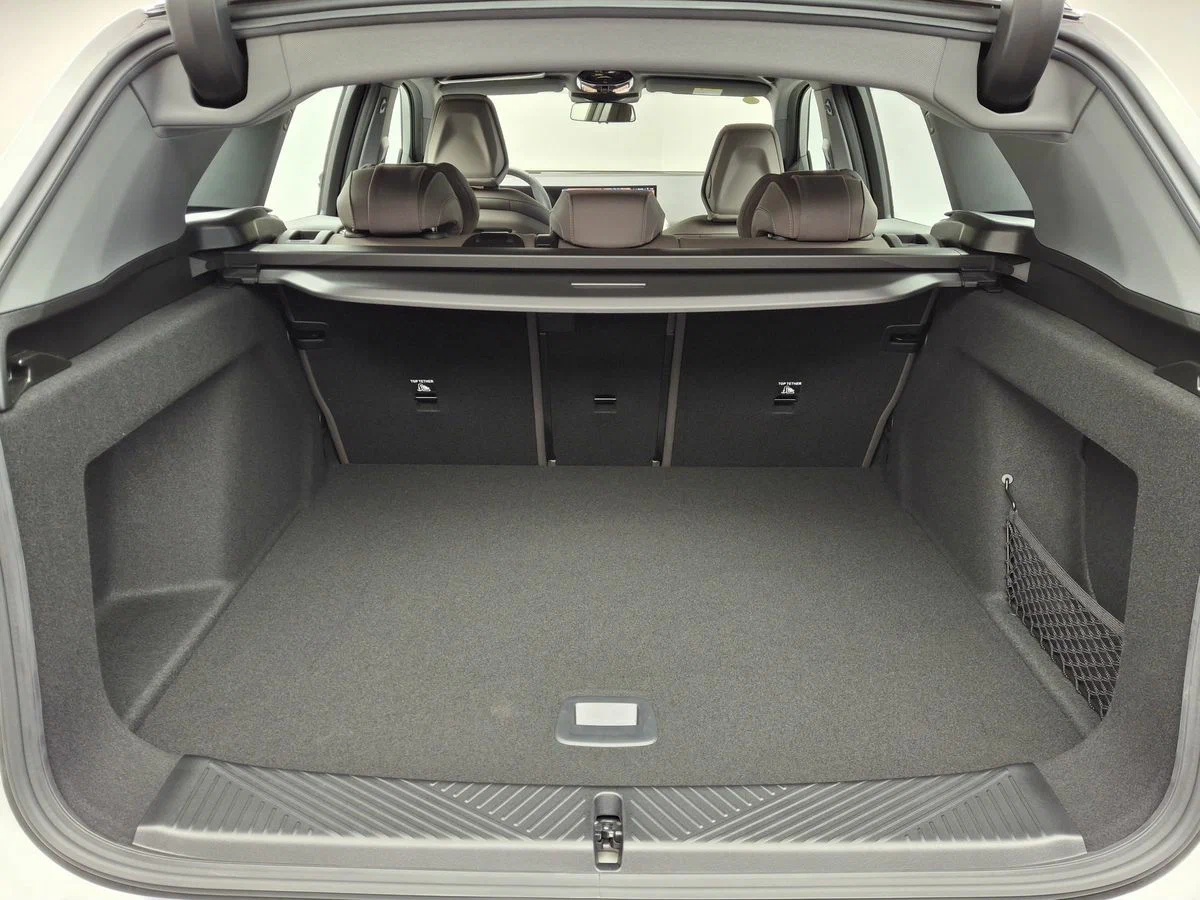 Багажник BMW X3 L — русификация iDrive 9