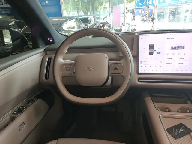 Li Auto из Китая — фото с китайской площадки