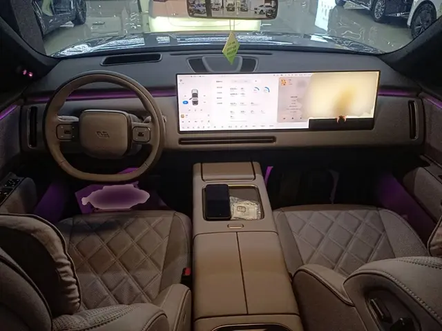 Li Auto из Китая — фото с китайской площадки