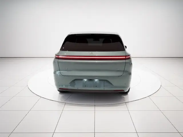 Li Auto L6 из Китая — фото с китайской площадки