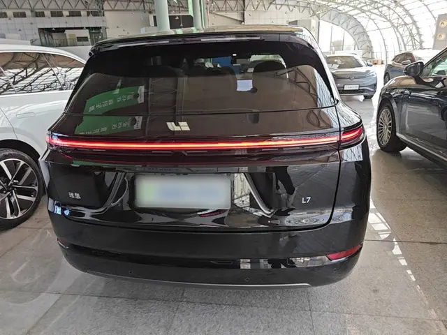Li Auto L7 из Китая — фото с китайской площадки