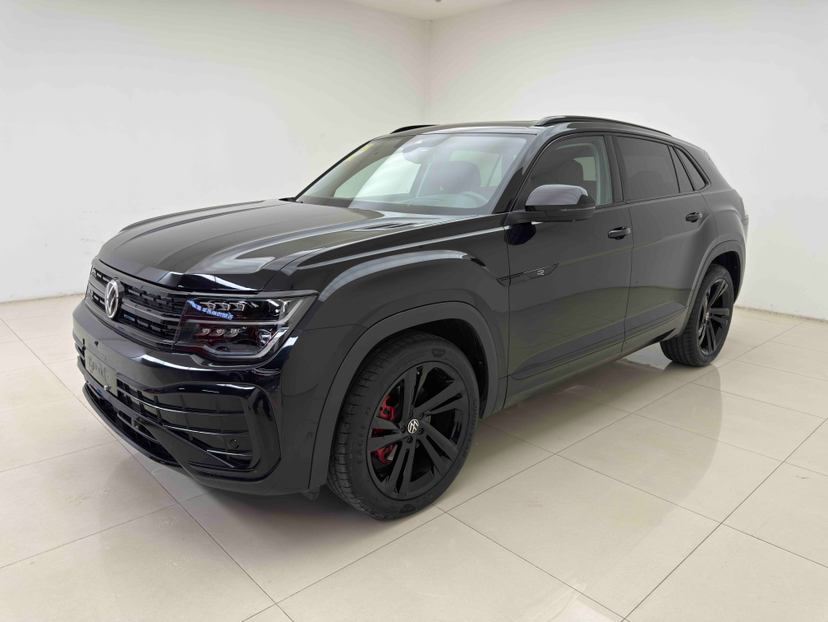 Volkswagen Teramont X из Китая — чёрный, вид спереди три четверти