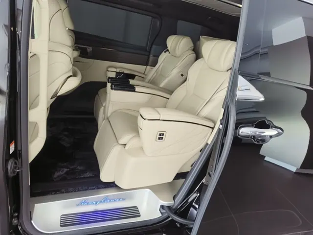 Тойота Альфард из Китая — задний диван, фото 8