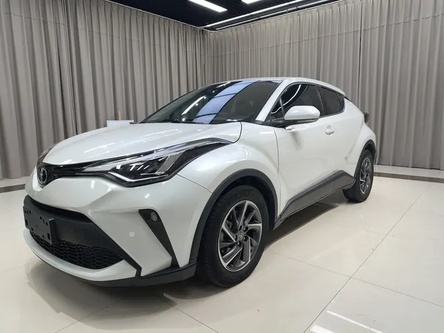 Тойота C-HR из Китая — спереди три четверти, фото 2
