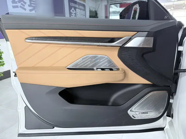 Zeekr 001 из Китая — фото с китайской площадки