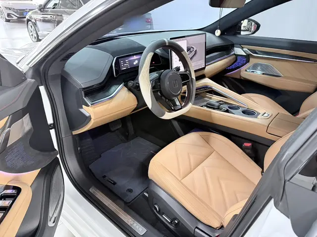 Zeekr 001 из Китая — фото с китайской площадки