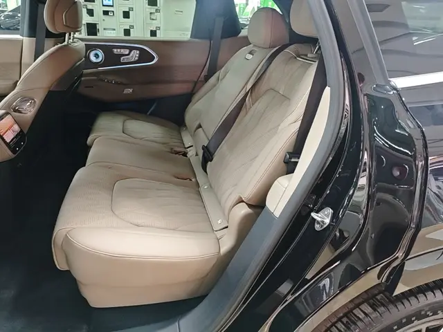 Zeekr 8X из Китая — фото с китайской площадки